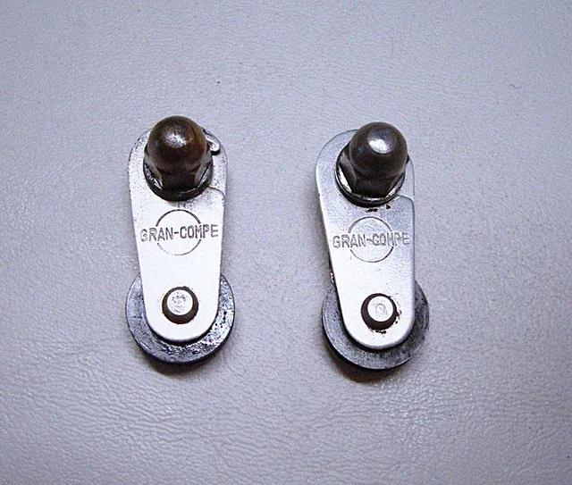 ~ Nice Pair (2) Gran-Compe Cantilever Brake Roller Straddle Cable Bridges ~
