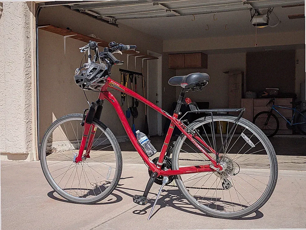 Schwinn Voyager Commuter Bike - Fully Equipped - Ready to Ride