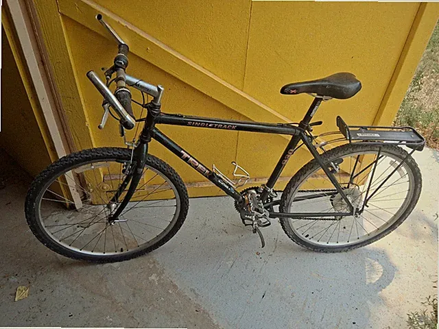 TREK 930 Singletrack 26" wheels 20” Frame Cruise Control Fork, Original owner