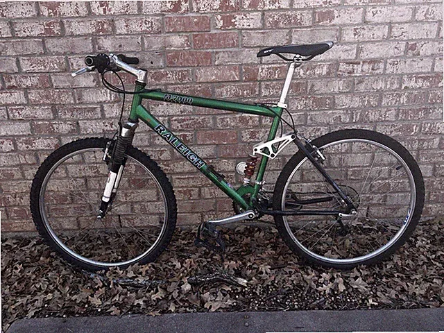 Vintage Raleigh M7000 Mountain Bike 26in Green Full Suspension Cantilever Brake